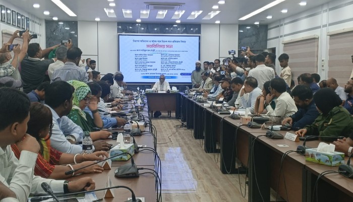 অবৈধ যাত্রায় জিরো টলারেন্স, মালয়েশিয়া শ্রমবাজারে অগ্রাধিকার পাবে সুনামগঞ্জ: প্রবাসী কল্যাণমন্ত্রী