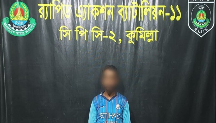 জমি লিখে না দেওয়ায় বৃদ্ধকে শ্বাসরোধে হত্যা : কুমিল্লা থেকে মূল পরিকল্পনাকারীর সহযোগী গ্রেফতার