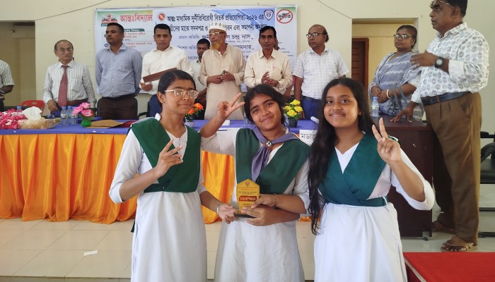 বিতর্ক প্রতিযোগিতায় গোবিন্দ চন্দ্র সরকারি বালিকা উচ্চ বিদ্যালয় বিজয়ী