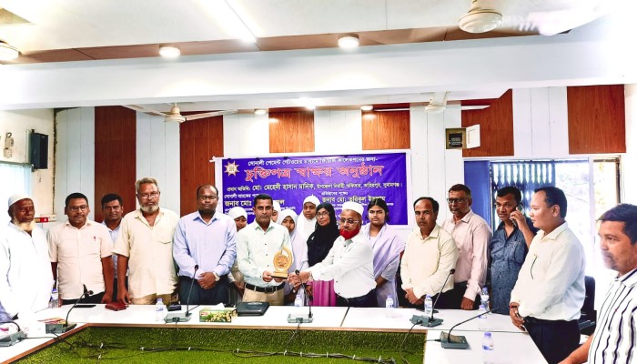 তাহিরপুরে সোনালী ব্যাংক ও বালিকা উচ্চ বিদ্যালয়ের মধ্যে চুক্তি স্বাক্ষর