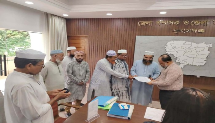 ৮ দফা দাবিতে নিকাহ রেজিস্ট্রারদের স্মারকলিপি প্রদান