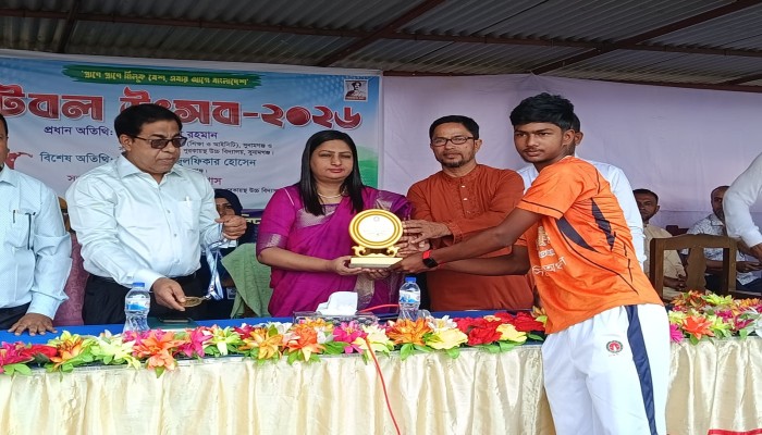এইচএমপি উচ্চ বিদ্যালয়ে ফুটবল উৎসব শুরু
