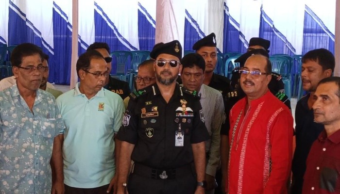 সুনামগঞ্জে এসআরবি উইং কমান্ডার দুর্গাপূজায় সর্বোচ্চ নিরাপত্তা নিশ্চিত
