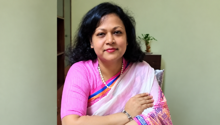 চুমু বা আদরের আড়ালে শৈশবের অস্বস্তি ও ট্রমার গল্প